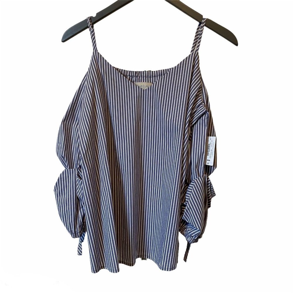 Belle + Sky cold shoulder striped blouse blue M NWT
